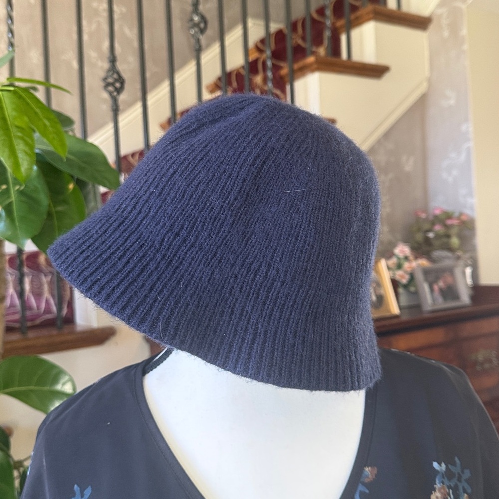 MADEWELL ladies Navy, cap new tag NWT medium/large - Picture 8 of 12